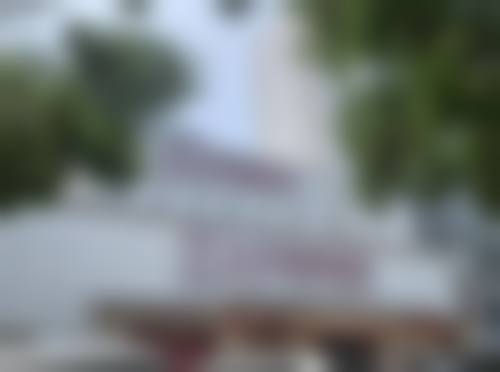 割了双眼皮肿得厉害，异常肿胀要及时就医