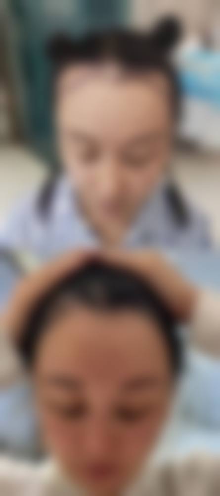 三、南京建国领秀植发医生介绍: