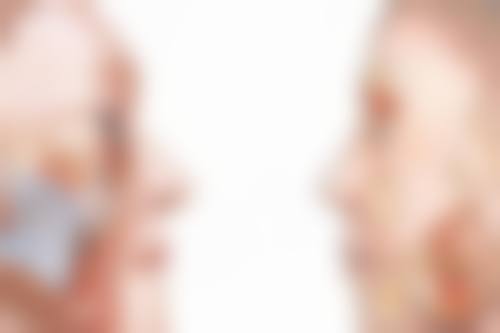隆鼻的骨粉究竟是什么？一种曾用于垫高鼻梁、短期内显效但已被禁的注射材料 
